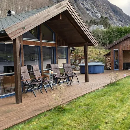 Flott I Vistdal, Romsdal Dom wakacyjny *